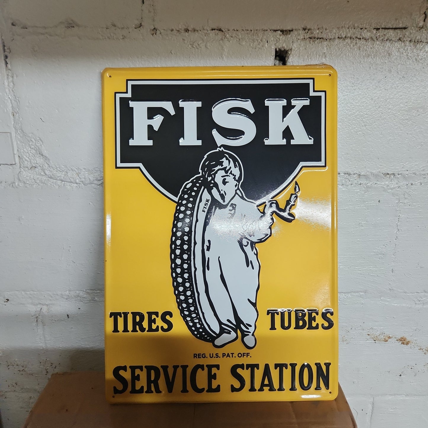 Fisk tires sign.
