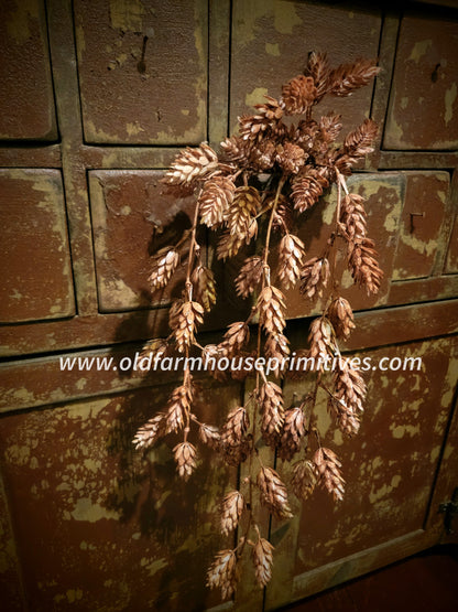 #38691DG Primitive Natural Hops Drip 30 Inch Hanging Garland