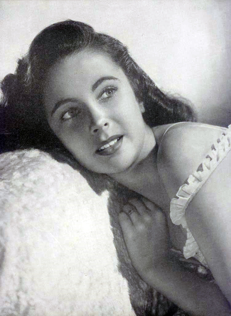 Elizabeth Taylor Life Mask Death mask life cast